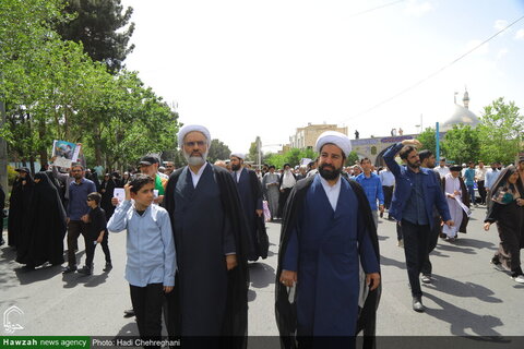 مظاهرات حاشدة في مدينة قم تنديداً بجرائم كيان الاحتلال ودعماً لغزة