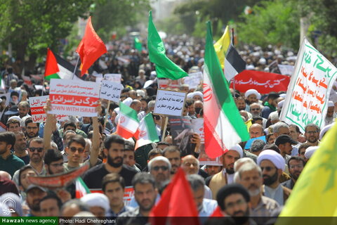 مظاهرات حاشدة في مدينة قم تنديداً بجرائم كيان الاحتلال ودعماً لغزة