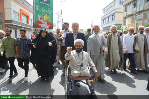 مظاهرات حاشدة في مدينة قم تنديداً بجرائم كيان الاحتلال ودعماً لغزة