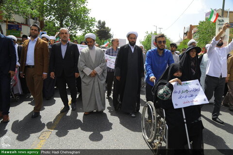 مظاهرات حاشدة في مدينة قم تنديداً بجرائم كيان الاحتلال ودعماً لغزة