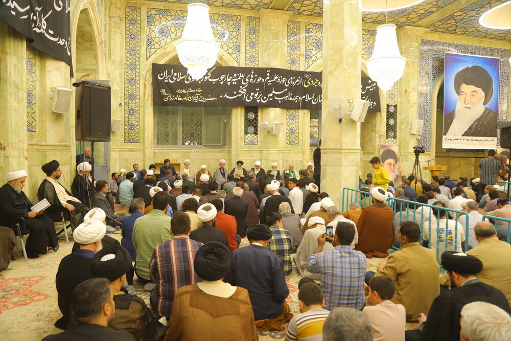 एक महान शिक्षक और मरज ए तक़लीद का दुःख और एक वफादार शिष्य की गिरया व ज़ारी