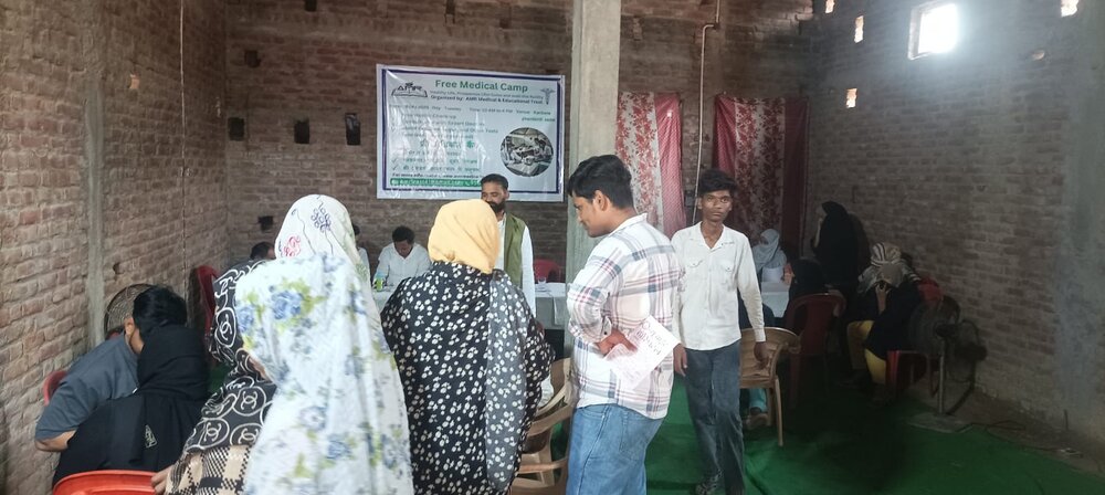 अमरोहा; एएमआर मेडिकल एंड एजुकेशनल ट्रस्ट ने निःशुल्क चिकित्सा शिविर का आयोजन किया