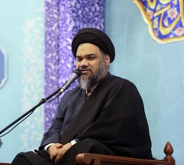 گاهی یک لبخند به خانواده می‌تواند برکات الهی را به زندگی بیاورد