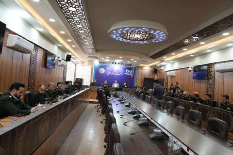 تصاویر نشست استاندار لرستان با فرمانده نیروی انتظامی استان