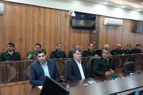 تصاویر نشست استاندار لرستان با فرمانده نیروی انتظامی استان