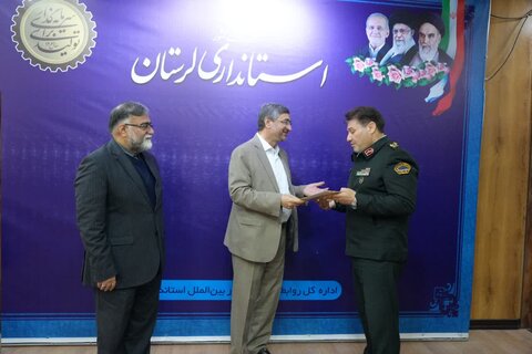 تصاویر نشست استاندار لرستان با فرمانده نیروی انتظامی استان