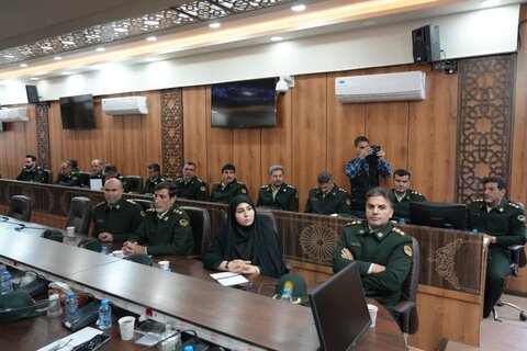 تصاویر نشست استاندار لرستان با فرمانده نیروی انتظامی استان