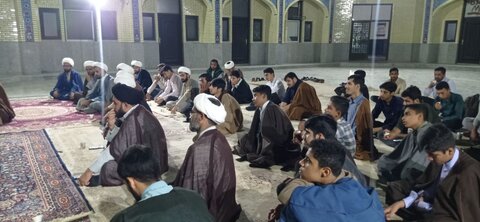 تصاویر/ درس اخلاق طلاب و اساتید مبلغین بخش سندرک