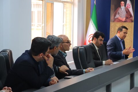 برگزاری نخستین جلسه شورای آموزش‌ وپرورش اسلامشهر با حضور امام‌جمعه