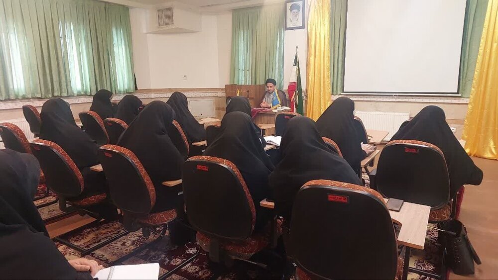 دعا اور صدقہ انسان کی تقدیر بدل سکتے ہیں: امام جمعہ خمین