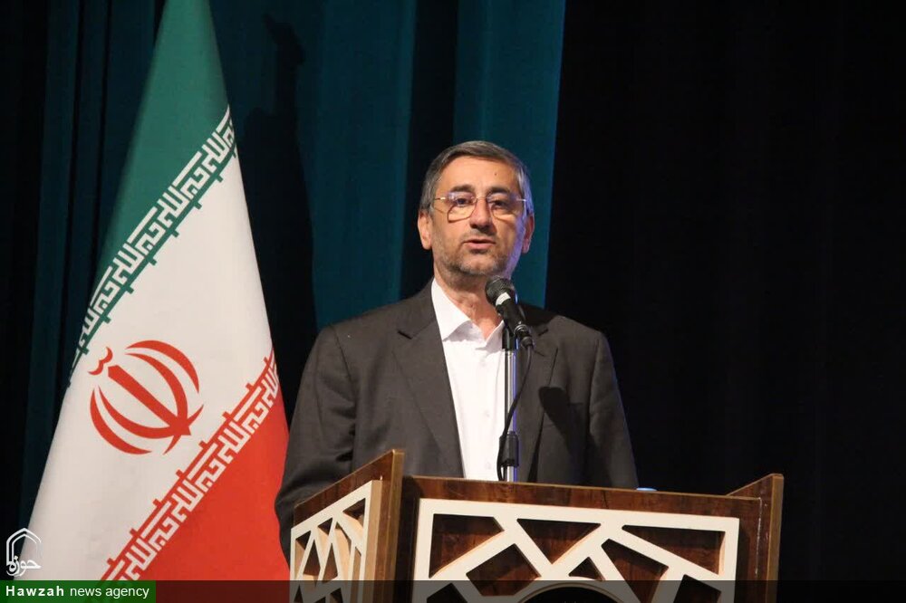 هفته هنر انقلاب اسلامی فرصتی مغتنم برای قدردانی از هنرمندان انقلابی است