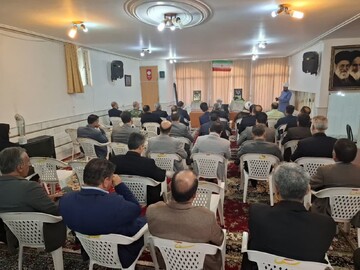 تصاویر/ جلسه هفتگی امام جمعه آران و بیدگل با مسئولان ادارات