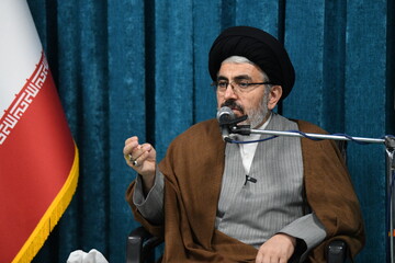 ضرورت حفاظت از عزت دین، اسلام و انقلاب