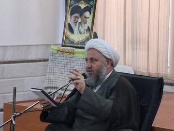 امام جمعه آران و بیدگل: عیب یک مسئول را پای دیگر مسئولان نگذاریم