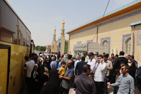 تصاویر/ اعزام کاروان آدینه حسینی خورموج به کربلای معلی