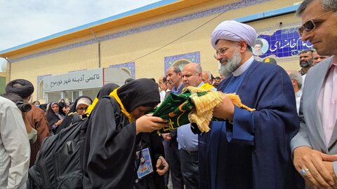 تصاویر/ اعزام کاروان آدینه حسینی خورموج به کربلای معلی