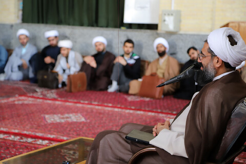 تصاویر / برگزاری جلسه درس اخلاق نماینده ولی فقیه در استان همدان