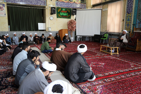 تصاویر / برگزاری جلسه درس اخلاق نماینده ولی فقیه در استان همدان