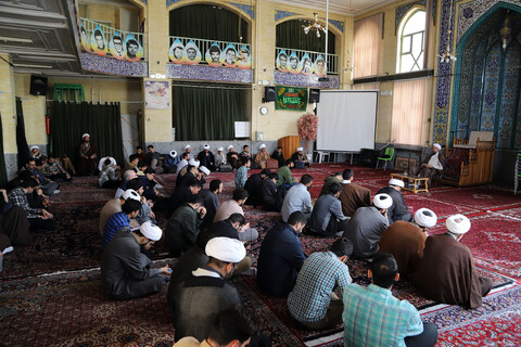 تصاویر / برگزاری جلسه درس اخلاق نماینده ولی فقیه در استان همدان