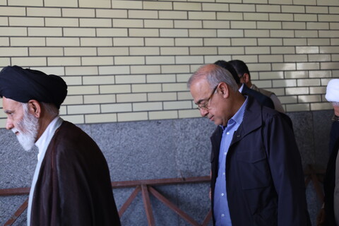 تصاویر/ بازدید نماینده ولی فقیه. مدیر حوزه علمیه و استاندار هرمزگان از مدرسه علمیه امام علی  (ع) میناب