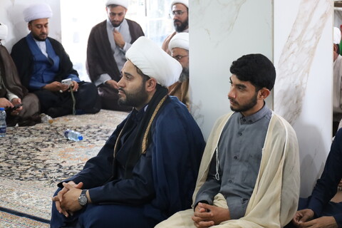 تصاویر/ بازدید نماینده ولی فقیه. مدیر حوزه علمیه و استاندار هرمزگان از مدرسه علمیه امام علی  (ع) میناب