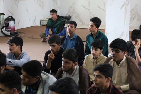 تصاویر/ بازدید نماینده ولی فقیه. مدیر حوزه علمیه و استاندار هرمزگان از مدرسه علمیه امام علی  (ع) میناب