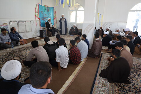 تصاویر/ بازدید نماینده ولی فقیه. مدیر حوزه علمیه و استاندار هرمزگان از مدرسه علمیه امام علی  (ع) میناب