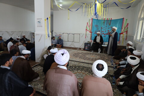 تصاویر/ بازدید نماینده ولی فقیه. مدیر حوزه علمیه و استاندار هرمزگان از مدرسه علمیه امام علی  (ع) میناب