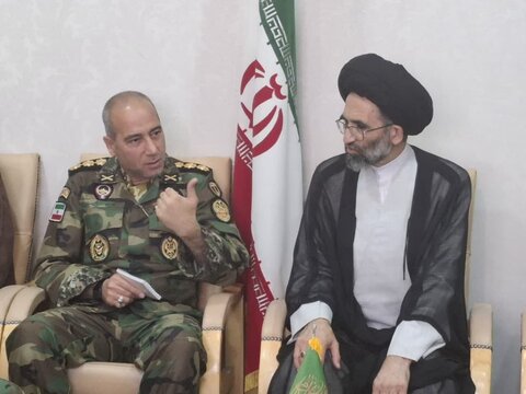 تصاویر/ دیدار فرماندهان گروه 840 موشکی نزاجا با نماینده ولی فقیه درکاشان
