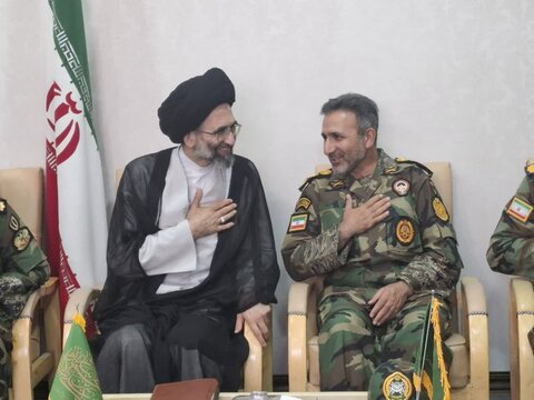 تصاویر/ دیدار فرماندهان گروه 840 موشکی نزاجا با نماینده ولی فقیه درکاشان