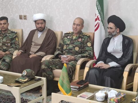 تصاویر/ دیدار فرماندهان گروه 840 موشکی نزاجا با نماینده ولی فقیه درکاشان