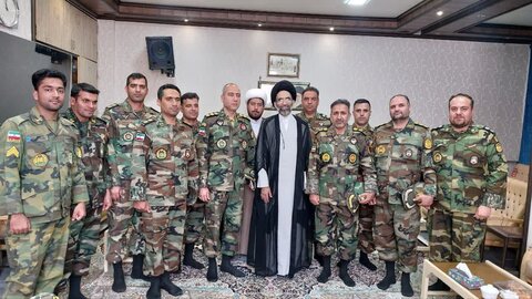 تصاویر/ دیدار فرماندهان گروه 840 موشکی نزاجا با نماینده ولی فقیه درکاشان