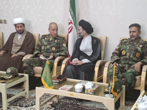 تصاویر/ دیدار فرماندهان گروه 840 موشکی نزاجا با نماینده ولی فقیه درکاشان