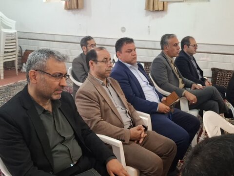 تصاویر/ جلسه هفتگی امام جمعه آران و بیدگل با مسئولان ادارات