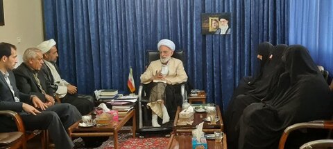 تصاویر/بازدید مدیر و کادر حوزه علمیه خواهران استان مرکزی با نماینده ولی فقیه در استان مرکزی
