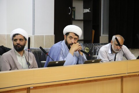 تصاویر| نشست علمی- اقتصادی«شعار سال  ۱۴۰۴ و نقش حوزه های علمیه در تحقق آن»