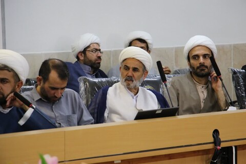 تصاویر| نشست علمی- اقتصادی«شعار سال  ۱۴۰۴ و نقش حوزه های علمیه در تحقق آن»