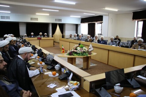 تصاویر| نشست علمی- اقتصادی«شعار سال  ۱۴۰۴ و نقش حوزه های علمیه در تحقق آن»