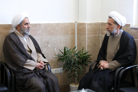 تصاویر / دیدار اعضای جلسه شورای معاونین حوزه علمیه خواهران قزوین با نماینده ولی فقیه در استان قزوین