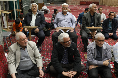 تصاویر / حضور نماینده ولی فقیه در استان قزوین در مسجد محمد خان بیک قزوین