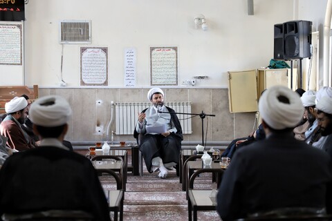 تصاویر/اجلاسیه مدیران و معاونین مدیران مدارس علمیه استان کردستان