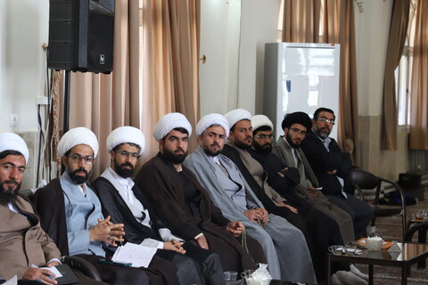 تصاویر/اجلاسیه مدیران و معاونین مدیران مدارس علمیه استان کردستان