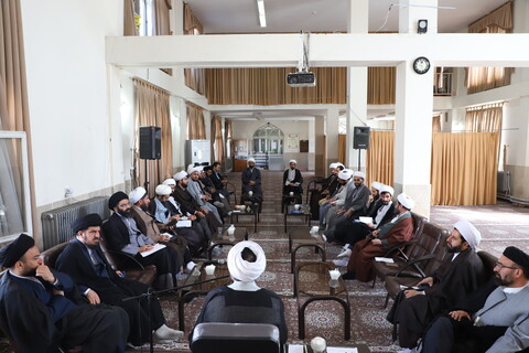 تصاویر/اجلاسیه مدیران و معاونین مدیران مدارس علمیه استان کردستان