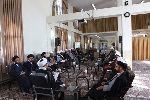 تصاویر/اجلاسیه مدیران و معاونین مدیران مدارس علمیه استان کردستان