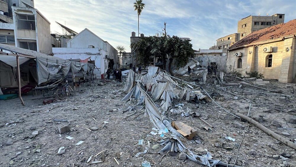 عالمی اداروں کی خاموشی اور بے بسی کے سائے میں غزہ کے اسپتالوں پر حملے جاری