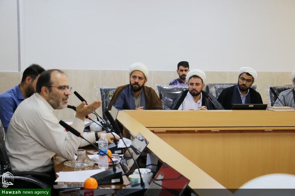 مهم ترین مانع در اقتصاد امروز، نبود ثبات اقتصادی/ حلقه بسیار مهم در زمینه رشد، کلید واژه تولید است