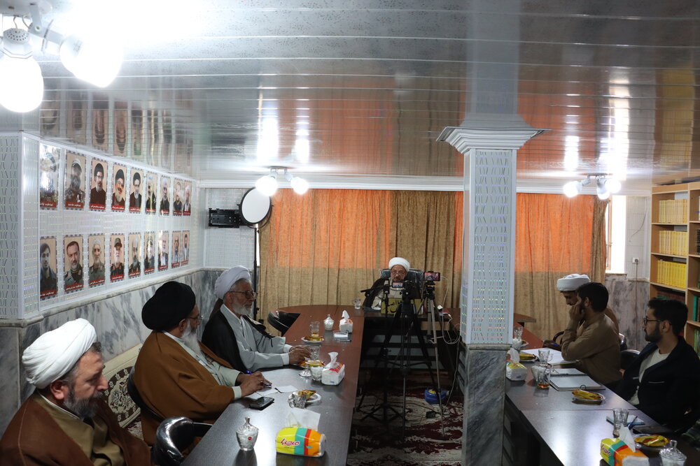 تصاویر/ پیش نشست حوزوی همایش بین المللی الهیات مقاومت باموضوع گفتمان الهی وعدالت خواهی