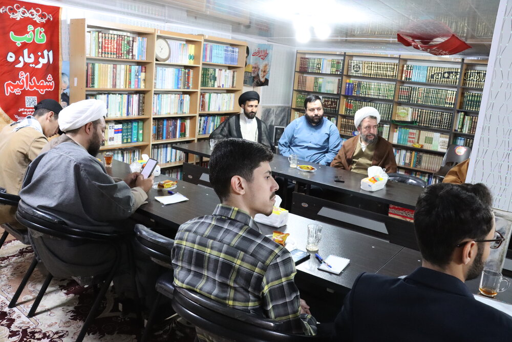 تصاویر/ پیش نشست حوزوی همایش بین المللی الهیات مقاومت باموضوع گفتمان الهی وعدالت خواهی