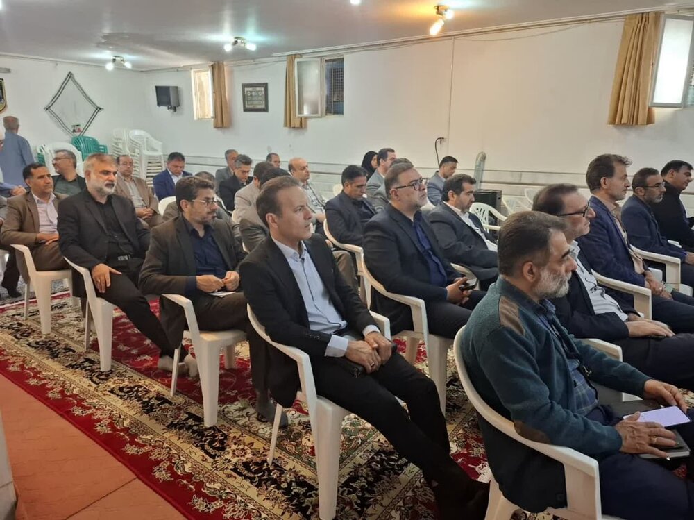 امام جمعه آران و بیدگل: عیب یک مسئول را پای دیگر مسئولان نگذاریم