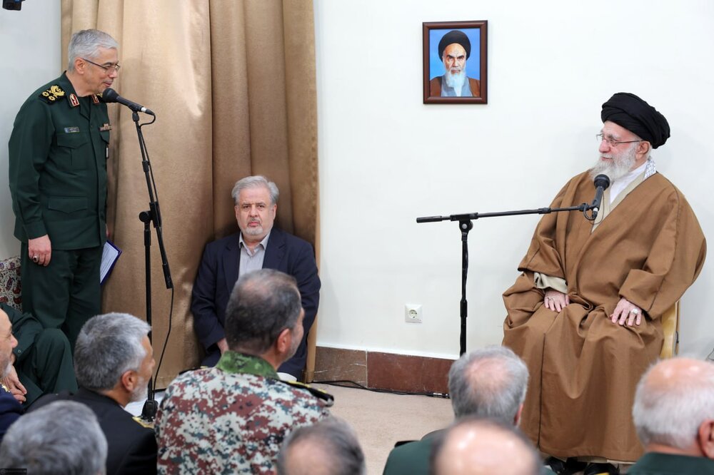 قائد الثورة: العدو محبط وغاضب إزاء تقدم الجمهورية الإسلامية